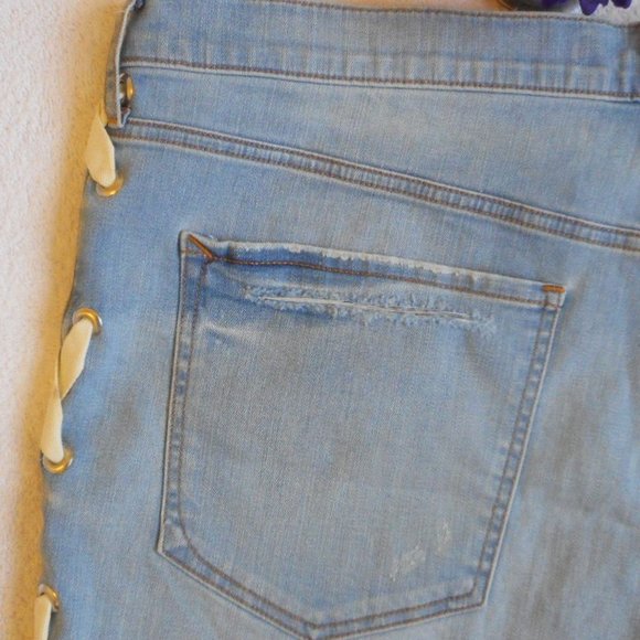 New EXPRESS Jean Shorts Size 16 High Rise Shortie Denim - Picture 3 of 8